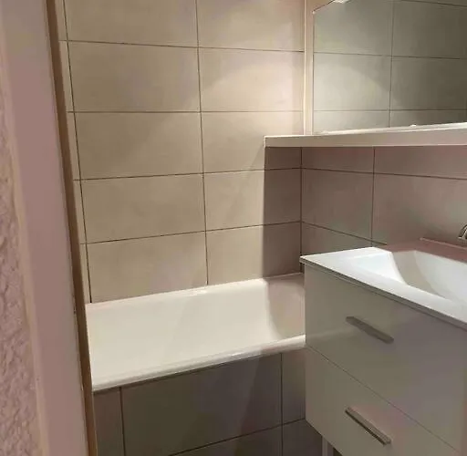 Deux Alpes Pied Des Pistes Les Deux Alpes