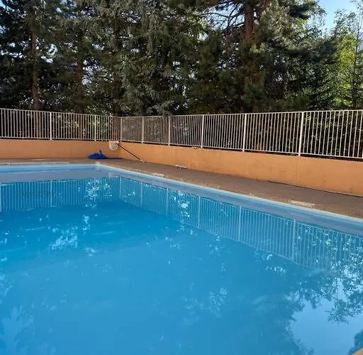 Deux Alpes Pied Des Pistes Ле дез Альп